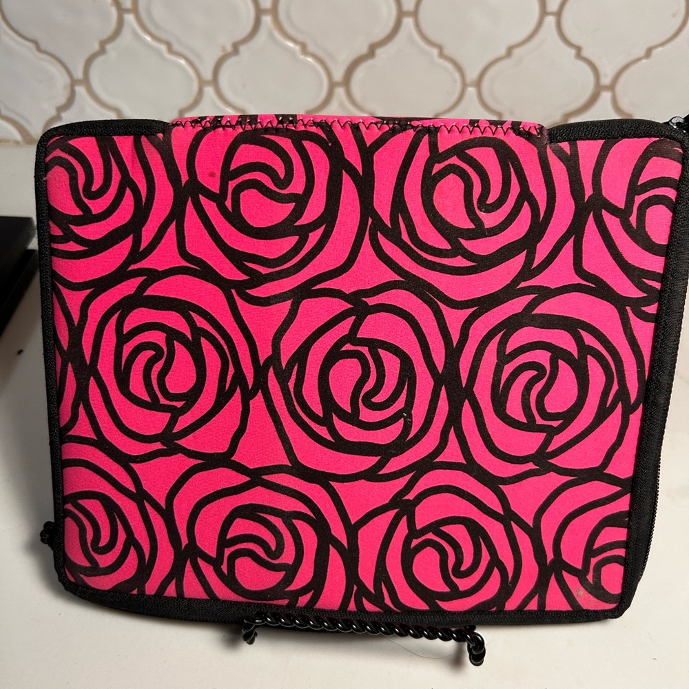 Padded stylish iPad cover
